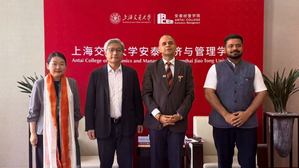 Consul General of India Visits ACEM