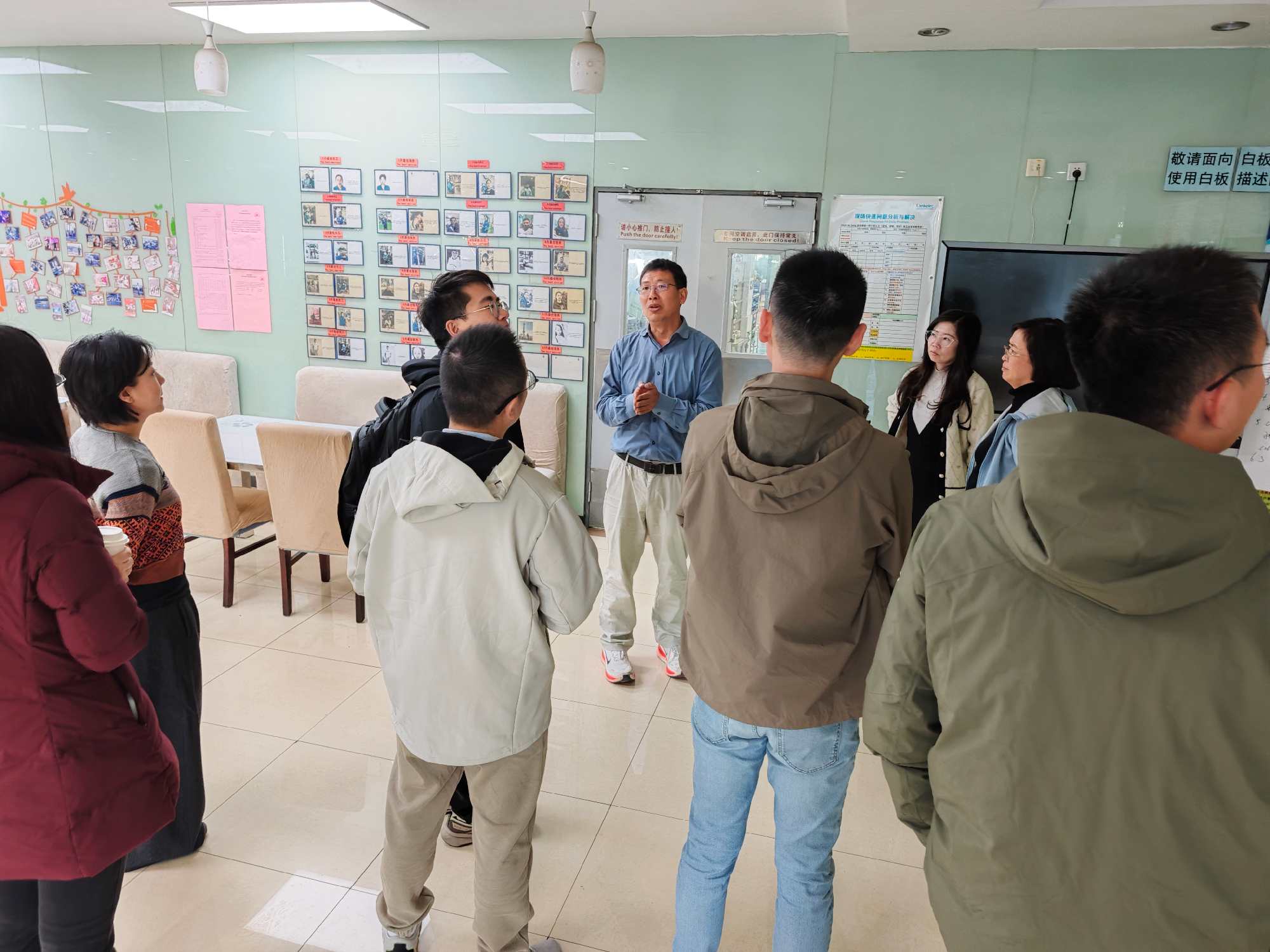 万象城官网组织青年教师骨干赴奉贤区开展精益制造行业调研活动