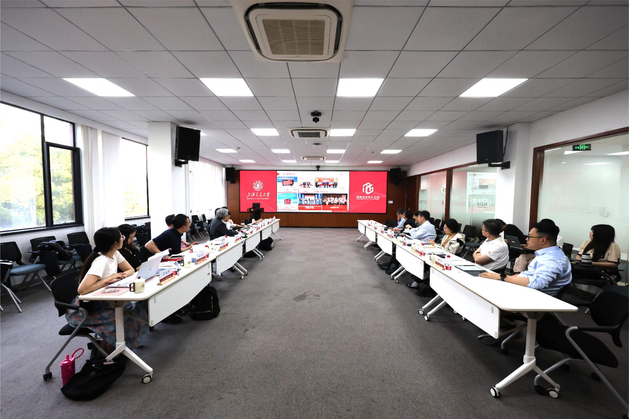 安泰经管学院前往溥渊未来技术学院开展访问交流