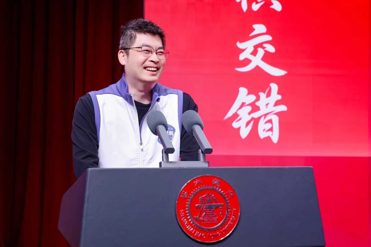 1773818657332041097.jpg 8.jpg